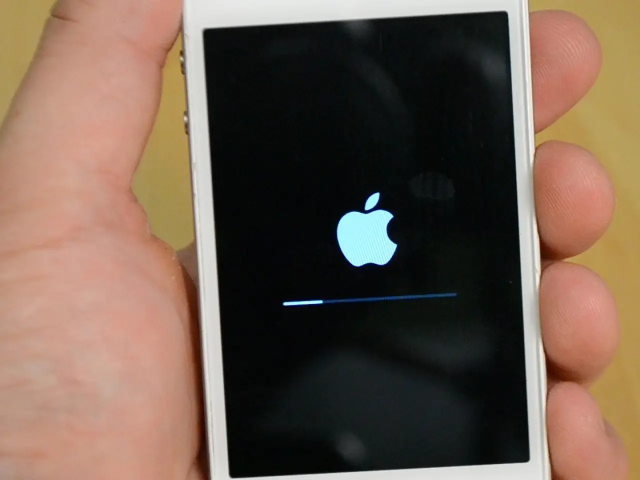 jak zrobić hard reset w iphone
