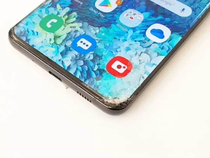 uszkodzona szybka w telefonie samsung