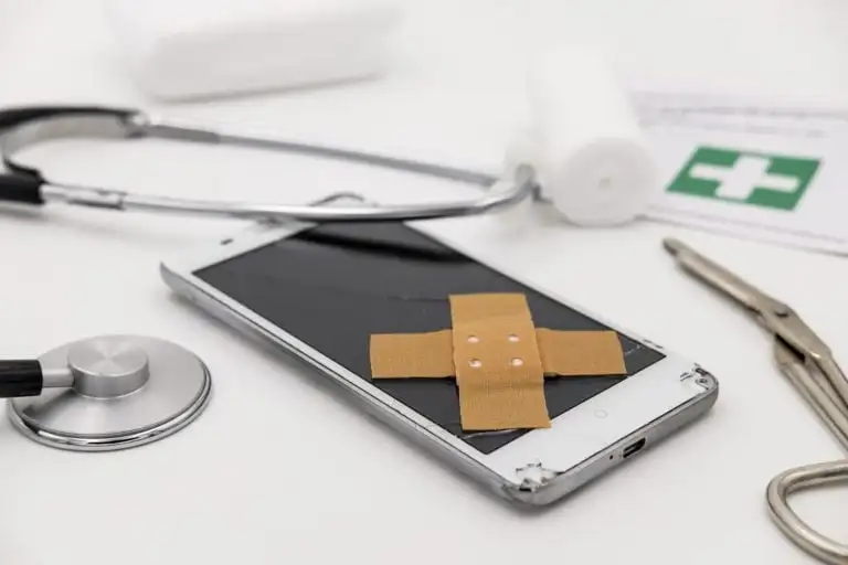 diagnoza i naprawa telefonu w serwisie